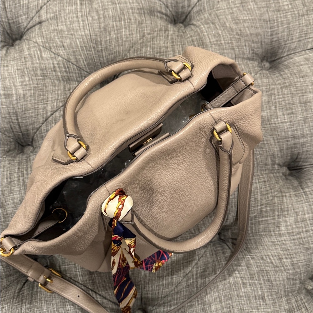 Marc Jacobs Tote Q Fran Leather Large Taupe Satchel Bag - Picture 10 of 17